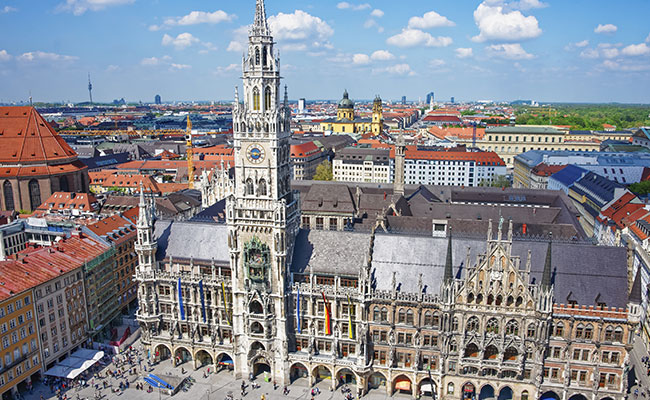 Die Stadt München bietet neben dem Marienplatz und der Frauenkirche viele Sehenswürdigkeiten für Besucher in München.